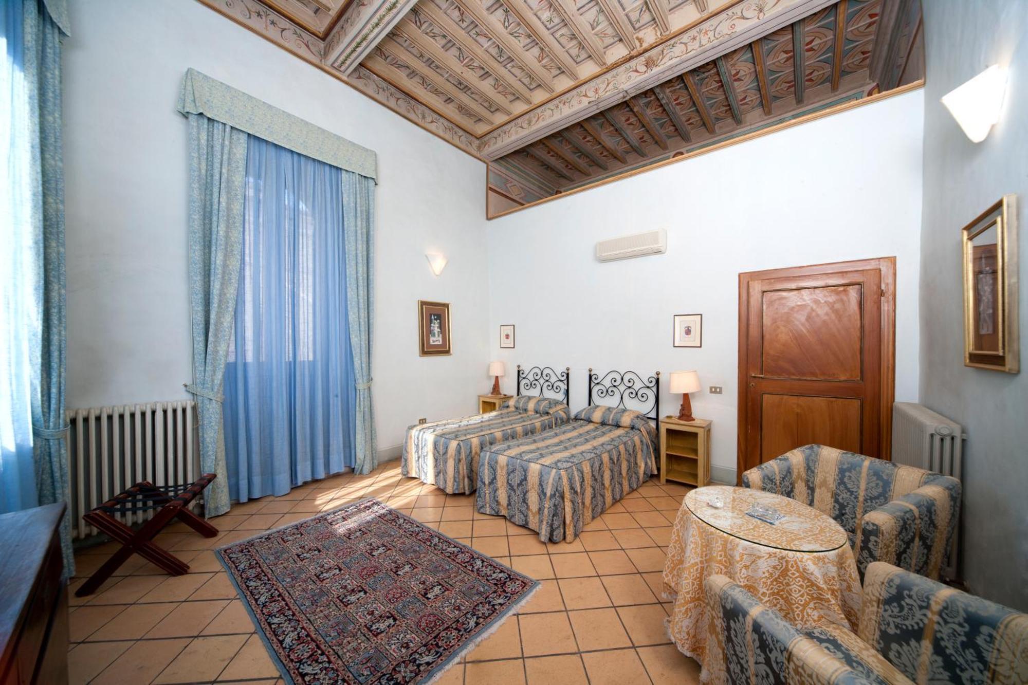 فندق Palazzo Dragoni سبوليتو المظهر الخارجي الصورة