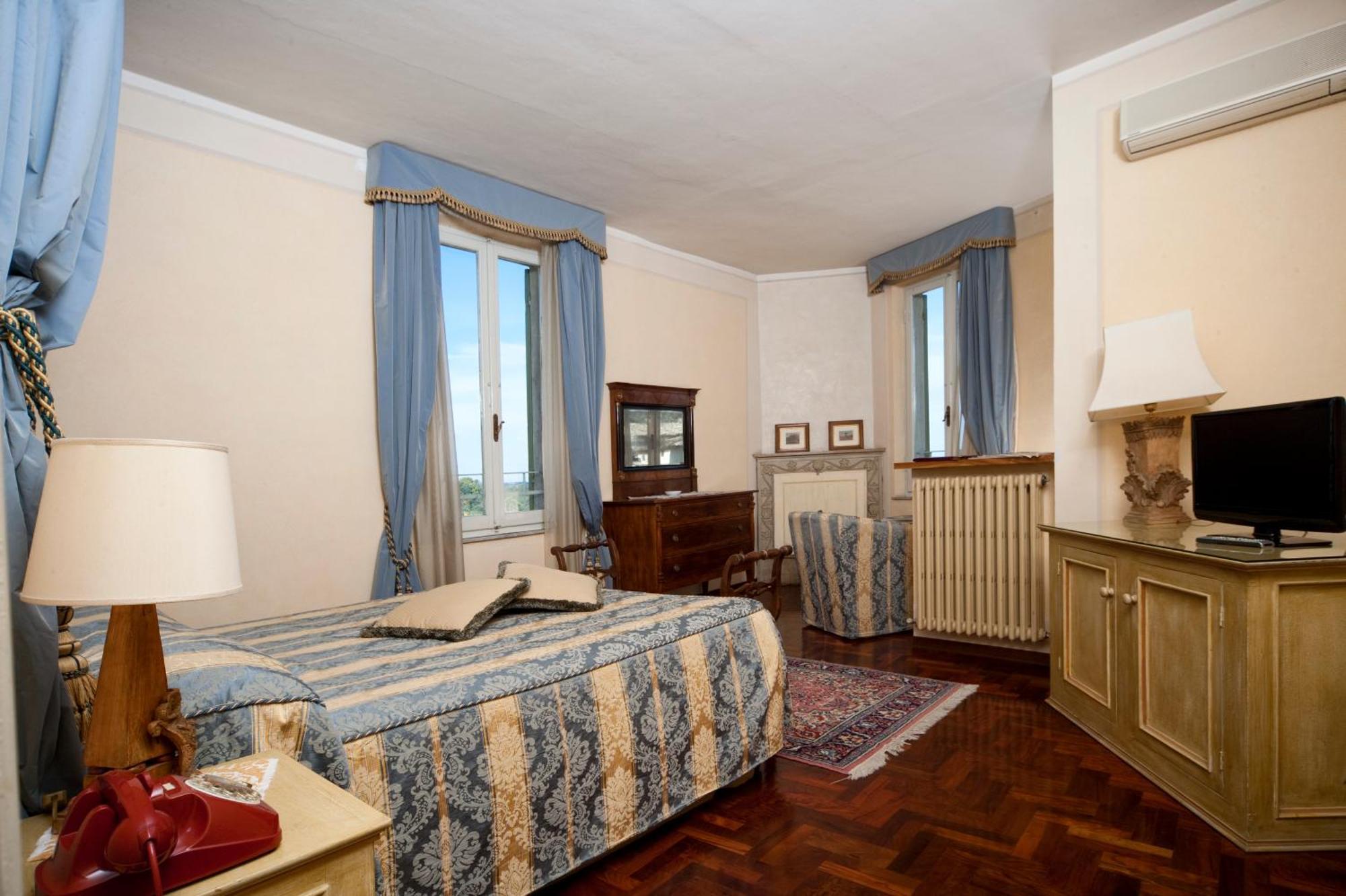 فندق Palazzo Dragoni سبوليتو المظهر الخارجي الصورة
